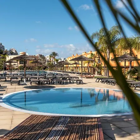 Luxury Apartment, Marina, & Pool Apartament *
