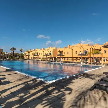 Luxury Apartment, Marina, & Pool Appartement *
