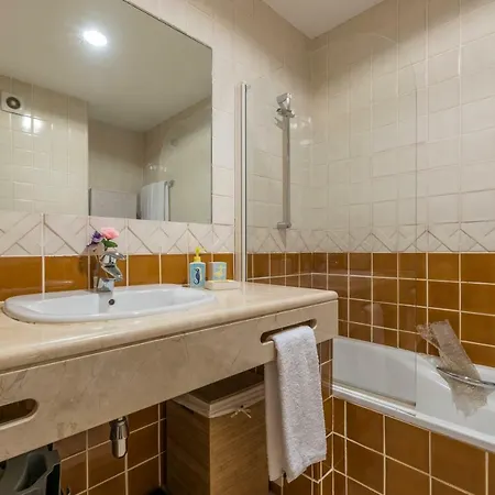Luxury Apartment, Marina, & Pool Apartament Portimão