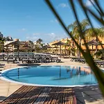 Luxury Apartment, Marina, & Pool Apartmán *