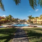 Luxury Apartment, Marina, & Pool Portimão