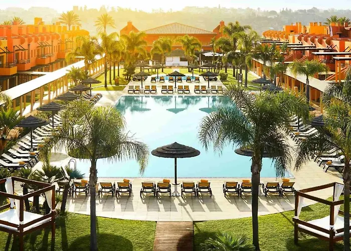 アパート Luxury Apartment, Marina, & Pool ポルティマン