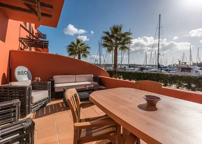 Luxury Apartment, Marina, & Pool Appartement Portimão