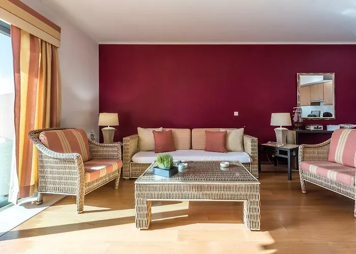 Luxury Apartment, Marina, & Pool Appartement Portimão